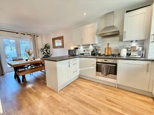 Photo 17- click for photo gallery